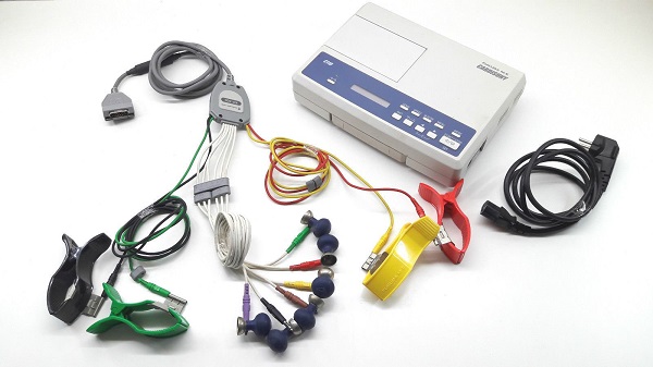 دستگاه نوار قلب fukuda denshi